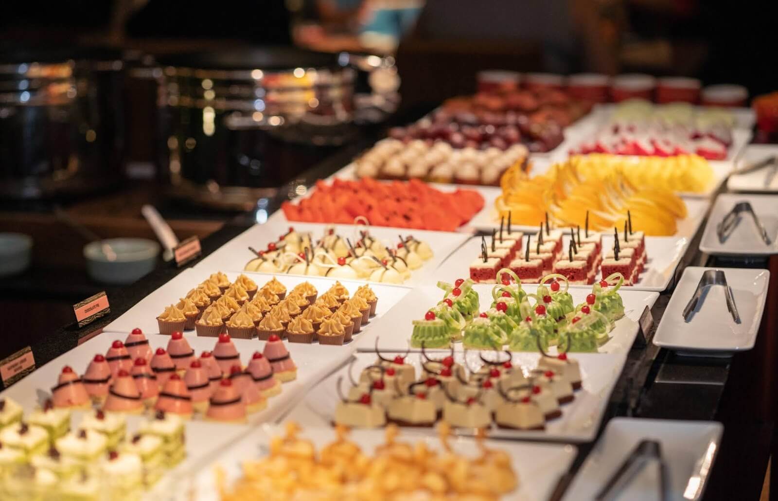 Kệ trang trí tiệc buffet ngọt